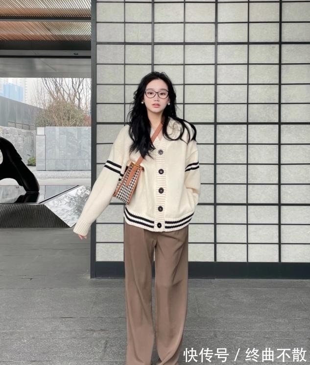 春天 这才是女人该有的样子,有“温柔感”的春日穿搭,优雅又有女人味