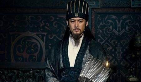 神器|三国十大兵器谱最新排名,吕布的方天画戟垫底,第一乃灭国神器