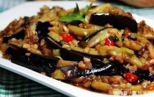 茄子|现在才晓得，炒茄子不能先放油，大厨教你1招，不发黑也不吸油