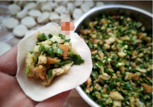 韭菜饺子,怪不得不鲜香,全靠它来提味,胜过肉馅,不知道可惜了