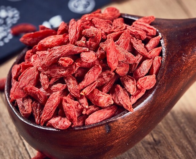 枸杞|白醋加枸杞作用这么大,看完长知识了,一年省不少钱