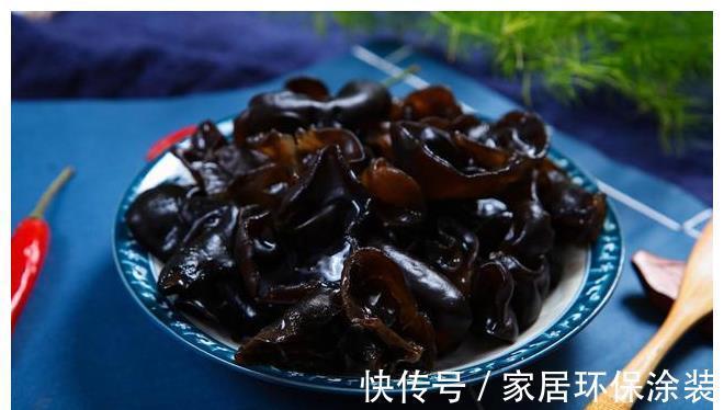 浸泡|炒木耳时，总是“噼里啪啦”响，教你3招，木耳软嫩好吃不炸锅