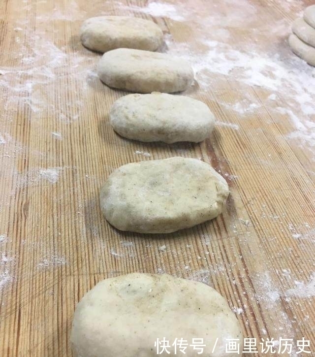 花椒面|巧做家常烙饼,五分钟就学会!上桌后家人抢着吃连渣都不剩!