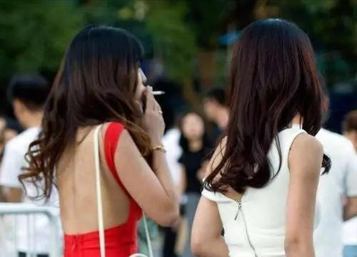 黄发 十年前满大街的黄头发,为什么现在很少有人染?染发不流行了吗?