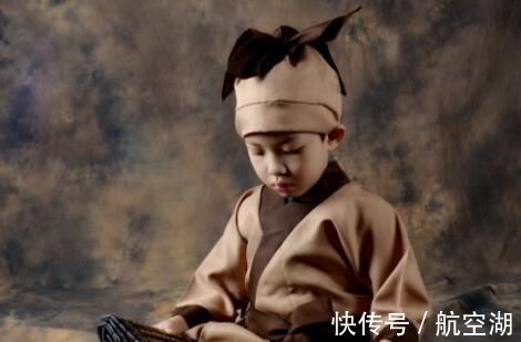 对联$和尚出了一个上联,状元至死都没想出下联,却被一书童对出