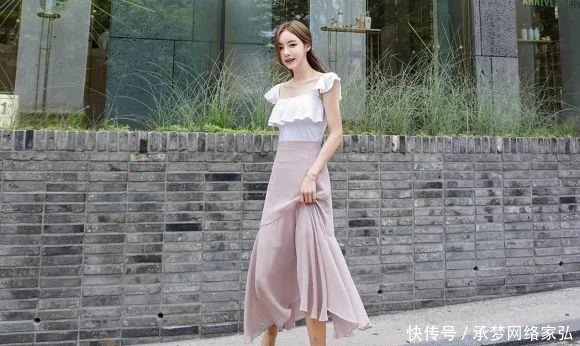 孙允珠|美图欣赏:孙允珠,幽雅白蕊小公主休闲花边上衣