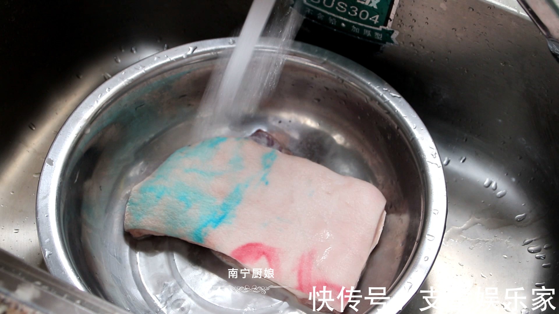 五花肉|做红烧肉时，焯水和直接炖都不对，大厨教你正确做法，软糯还不腻