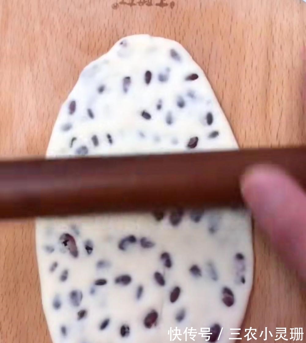 花卷|过年你们家都是馒头, 花卷这么简单吧! 那还不来换换花样~~~