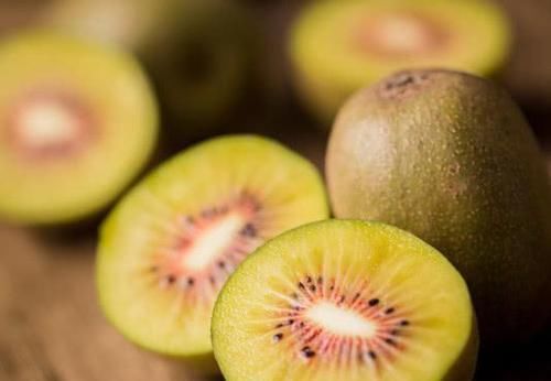 抗衰老|女人抗衰老不一定要打玻尿酸，多吃这几样食物，排毒养颜更年轻