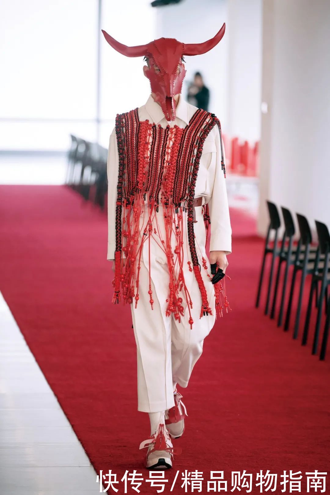 顶流们的阳谋,联手把国潮穿出圈