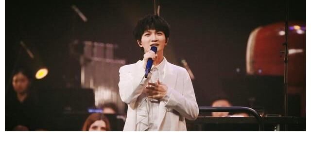 周深奔跑吧：不積跬步，何以至千里，頂峰相見(jiàn)，風(fēng)光無(wú)限