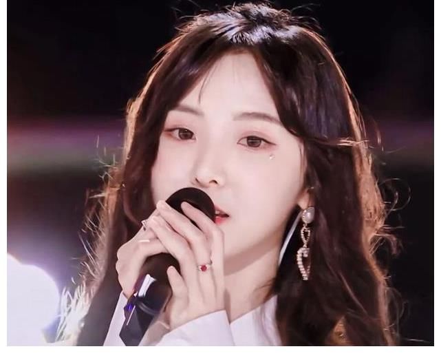 《超新星》变相亲大会?有人现场拥吻,有人被锤出轨