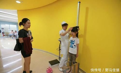 户外运动|母亲自责13岁的娃最多长到1米5，儿科医生家长都有这个毛病