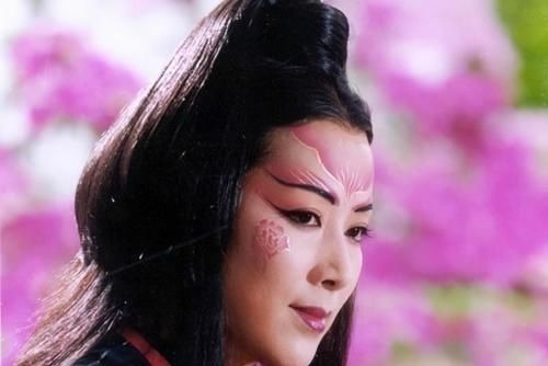 5个版本的东方不败,前2位已封神,唯独他