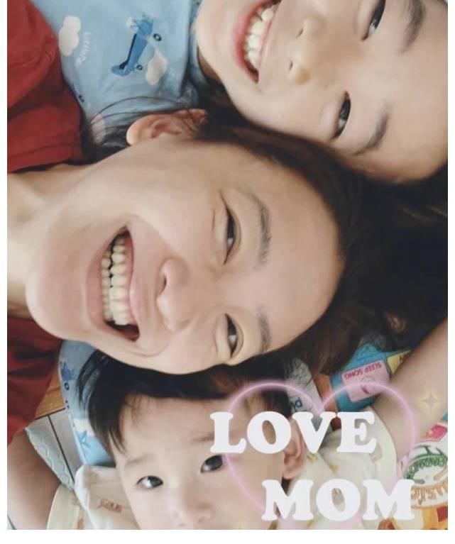 生照|38岁应采儿晒庆生照，被两个儿子一边一个亲超幸福，坦言与陈小春的爱还在热火朝天