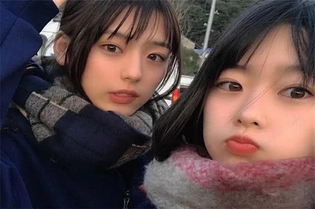 17岁男高中生沉迷“女装”,长相清纯又可爱,男生看了都心动