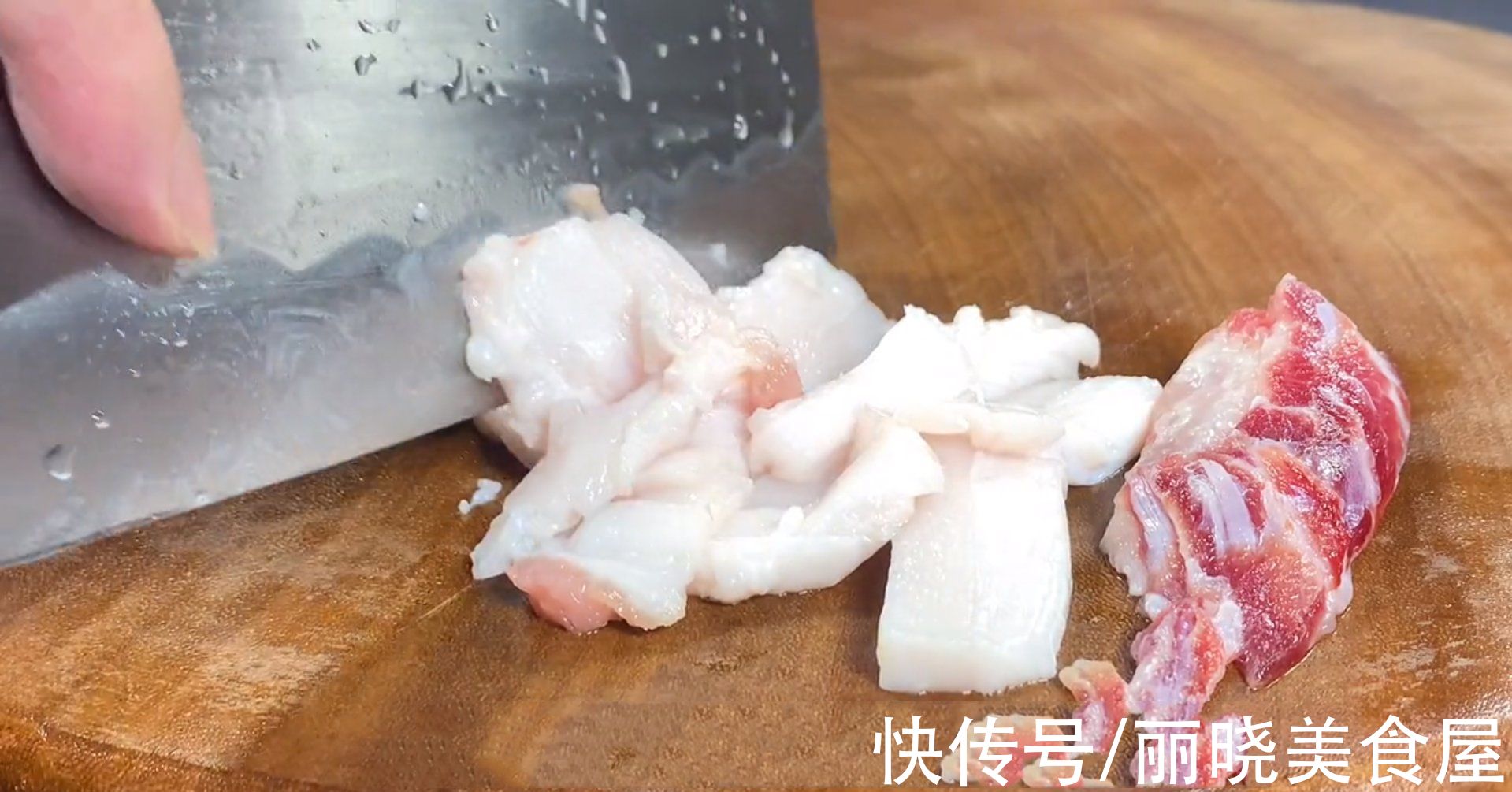 韭菜段|入秋脾气暴躁，这碱性食物要多吃，焖一锅好吃解馋，降秋燥解秋乏