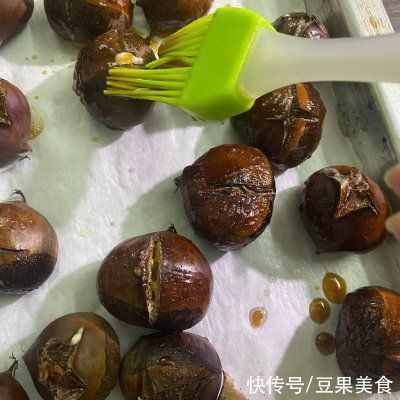 好吃的烤箱烤板栗是这样做的，营养美味，看一遍就会