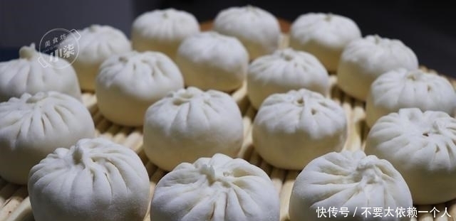 蒸包子|蒸包子时，别再直接上锅蒸了，记住3个诀窍，包子松软好吃不塌陷
