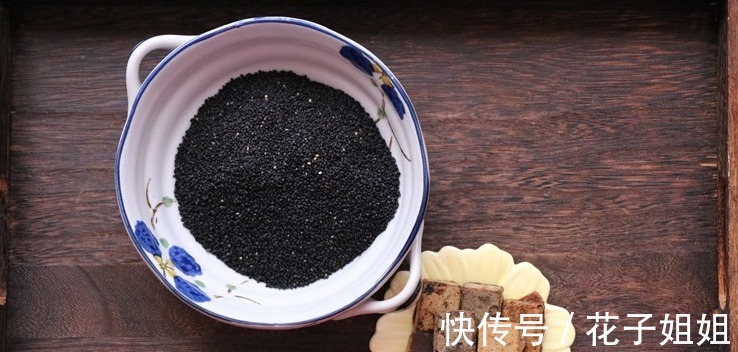 红糖|80岁奶奶常吃黑芝麻,家常做法,营养美味又简单,越吃越精神!