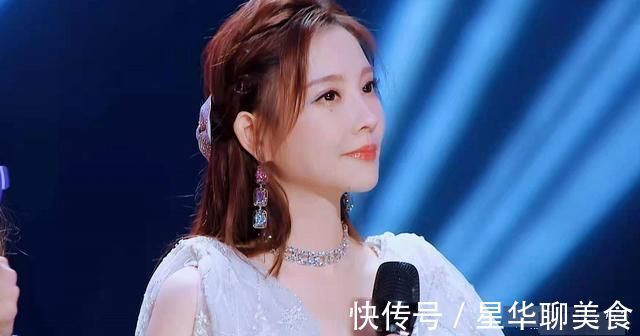 跨年|馮提莫變化有多大??jī)膳_(tái)跨年晚會(huì)表演多次,觀眾從質(zhì)疑到認(rèn)可