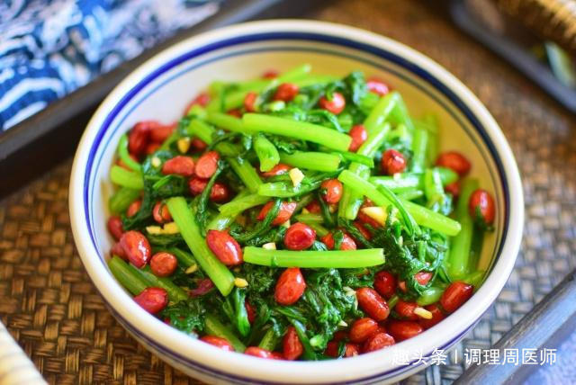 茼蒿|晚上老失眠,多吃“助眠菜”,物美价廉,改善睡眠,效果甚好