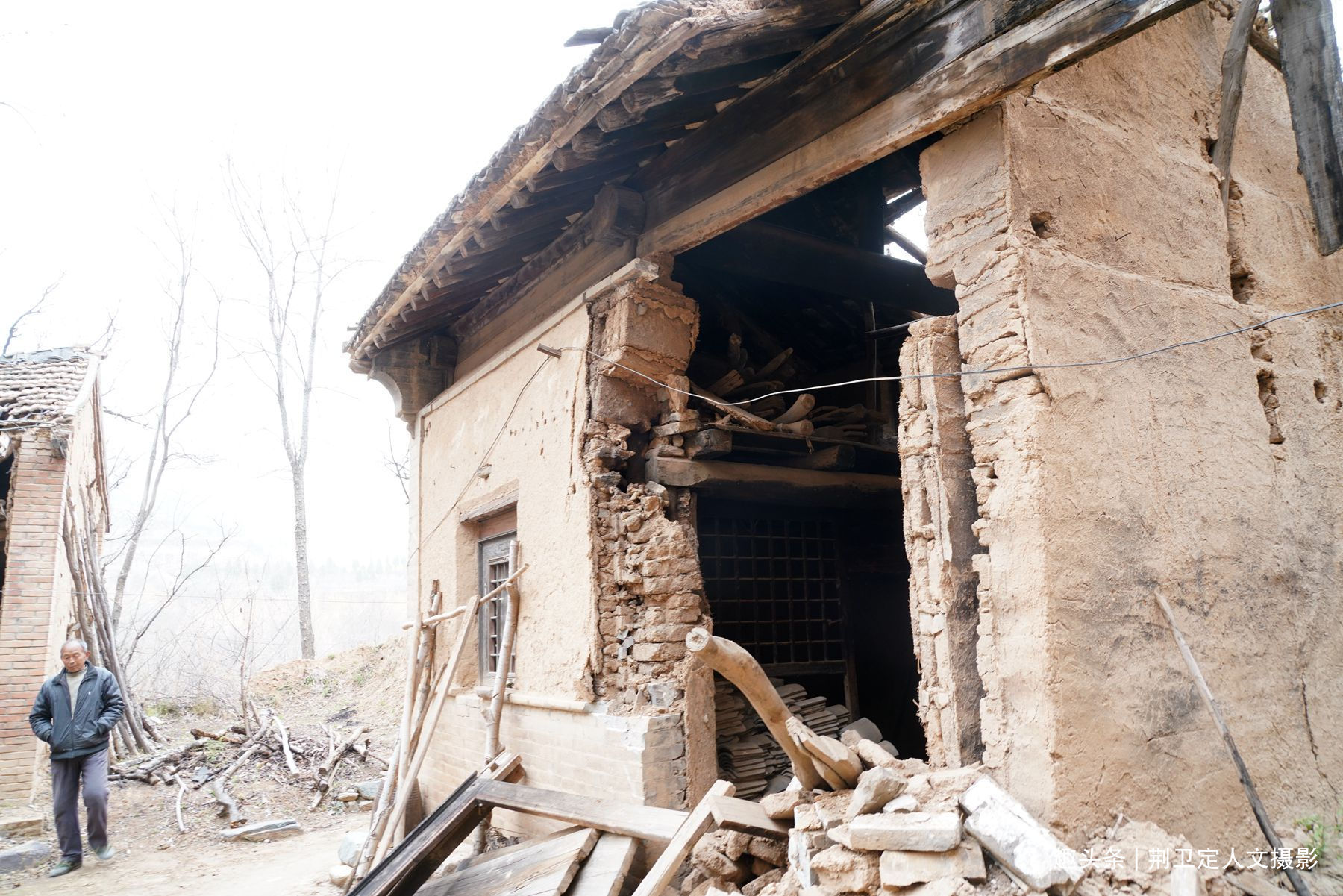 照壁$300年举人老宅藏有密室暗道,农民大叔不曾使用,落下后悔事