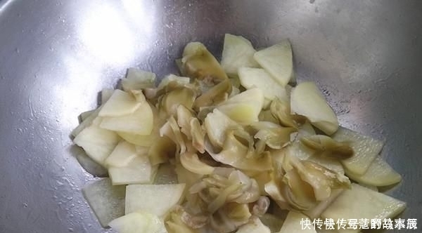 土豆和它一起吃是“天然泻药”，清肠排毒，皮肤白皙不长痘！