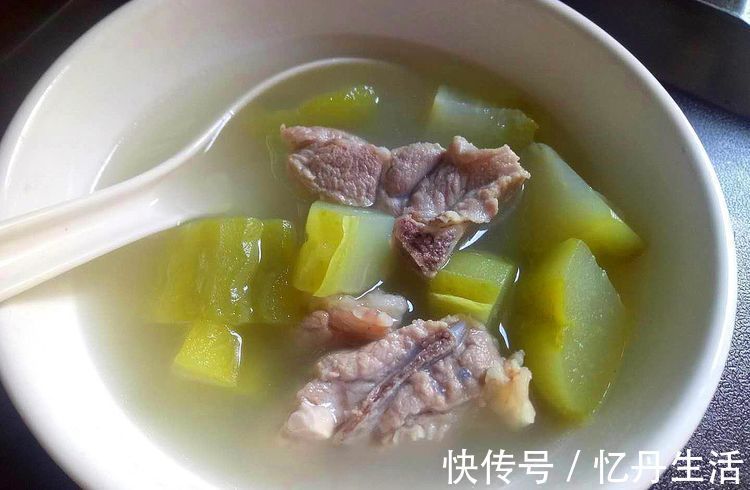 冬天不懂吃这菜可惜了，比白菜便宜，比猪肉补钙，孩子多吃更聪明