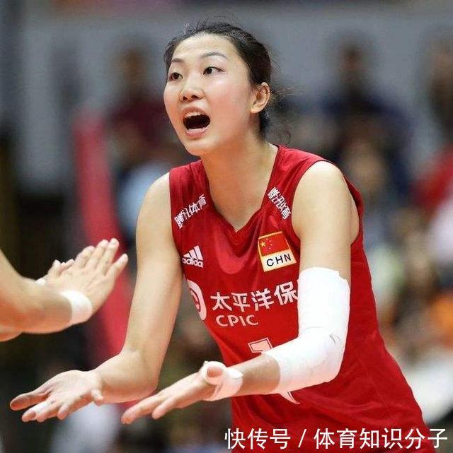排球|被八一队抛弃,后又被郎平选中,她是怎样成为女排最强副攻的呢
