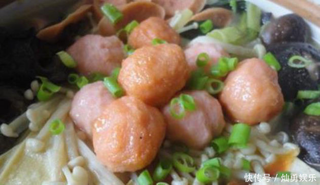 砂锅|素菜焖面,栗子焖杏鲍菇,铁板土豆,三鲜砂锅的做法