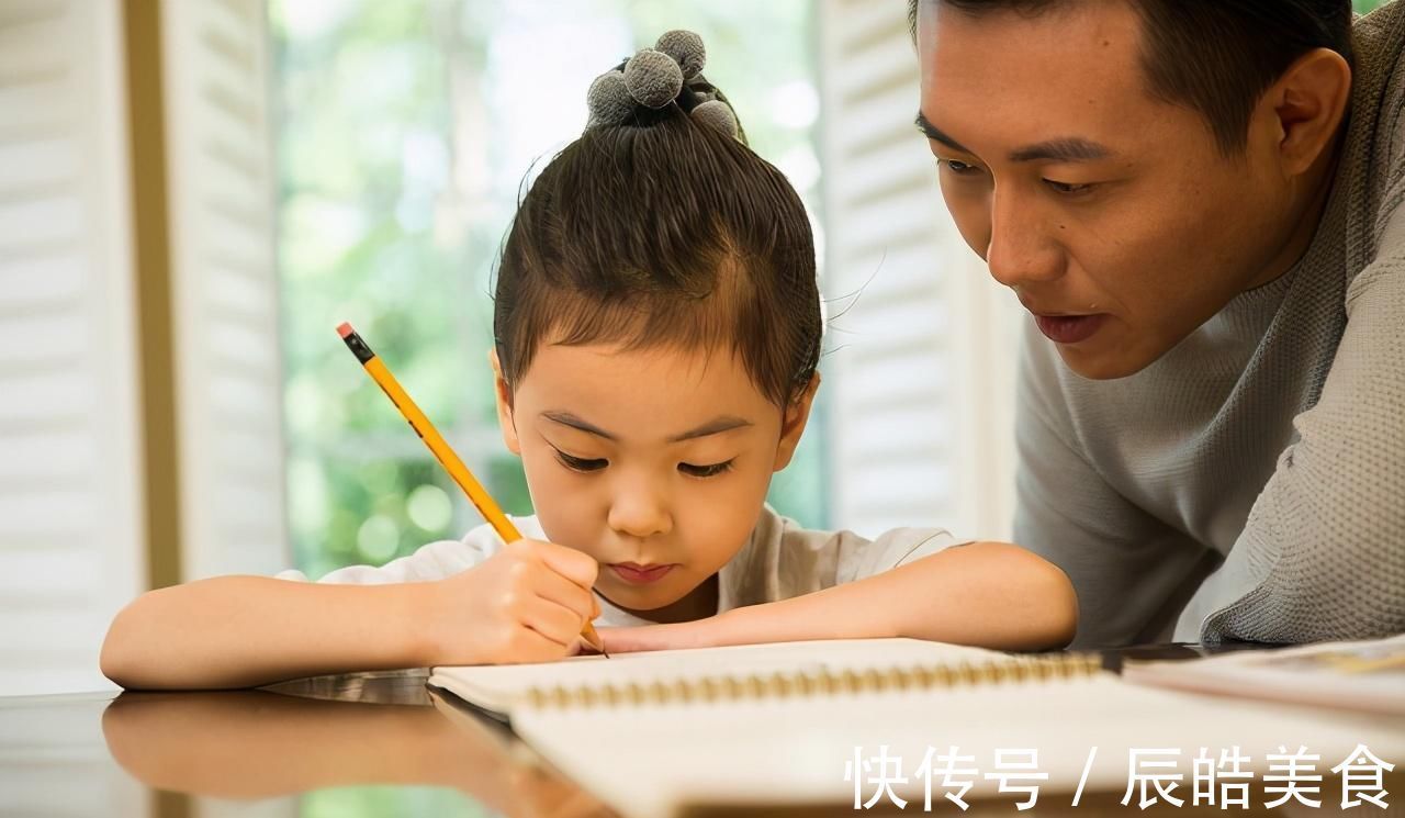 成方圆|宝宝何时开始立规矩?从2岁起父母做好这四点,将来娃少走弯路