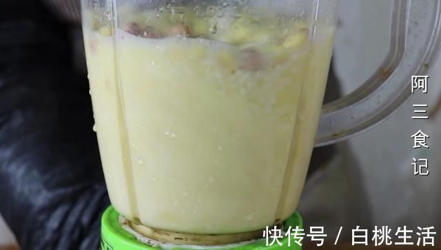 过年了,教你黄豆的新做法,加1勺大米,简单一做,比吃肉还香