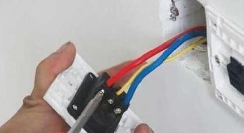 洗衣机|一旦发现工人这样装插座,立马赶他出门,一分钱也不要给