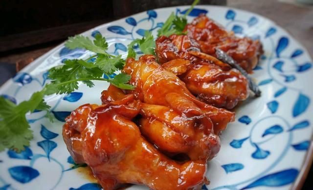 秋后|秋后“贴膘”，我家全靠它，三两下炒一锅，鲜嫩多汁，解馋又顶饱