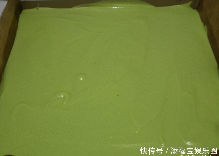 初入夏，吃馒头不如吃这蛋糕，几样食材简单一卷，蓬松暄软营养高