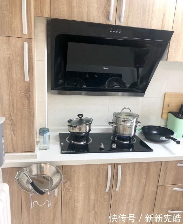 安装|她家90平新房，装修一共花费15万，电视墙很实用，进屋就被迷住