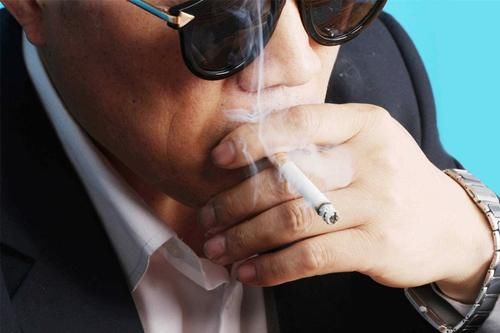 生活中的這3個(gè)壞習(xí)慣，是加速男性衰老的元兇，第一個(gè)很多人都有