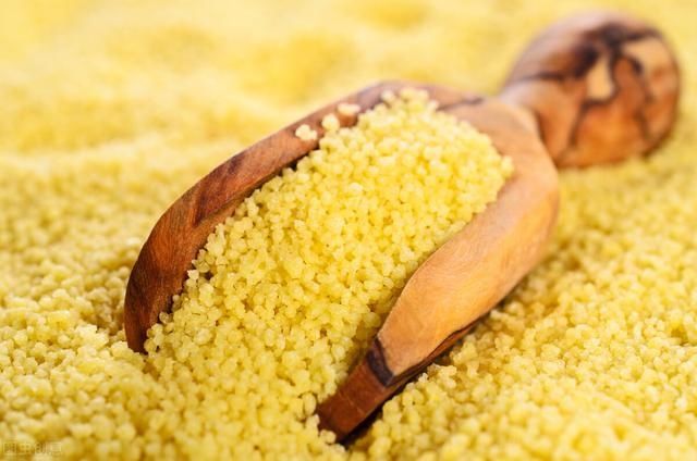 真空|三伏天，小米易生虫，试试这样保存，小米不发黑不生虫