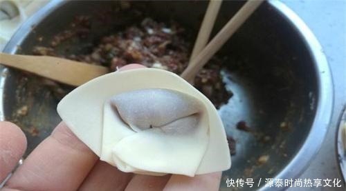 馄饨汤汁不难调,只需加这几种调料,开水一冲,比骨头汤还鲜!