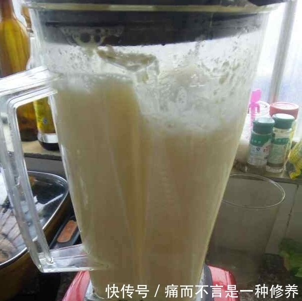 浸泡|做豆浆,浸泡8小时和用水煮都不对,大厨教你一招,香浓细腻不腥