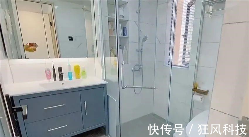 玄关鞋柜|姑娘住进套内70㎡小家,空间虽小却温馨感满满,网友:爱了