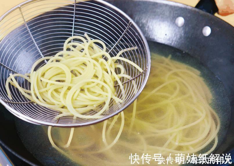 小勺|在家也能制作牛肉红酒意大利面，面滑肉嫩，酒香飘溢，快来试试吧