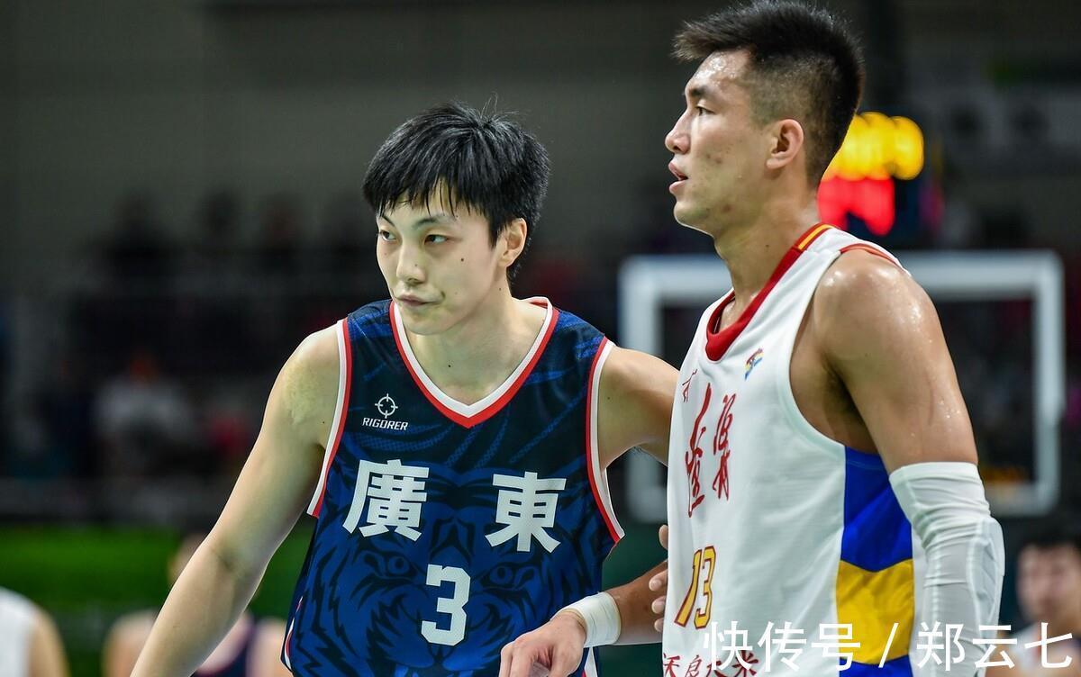 辽宁队|辽宁力克广东夺冠!郭艾伦33分周琦13+17,00年小将17分成奇兵