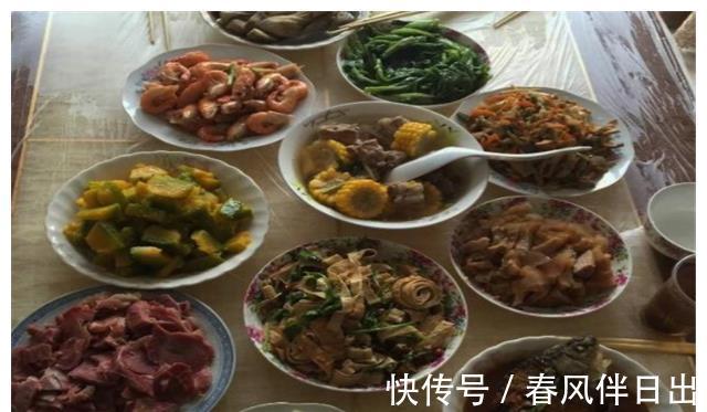 虾子|带孩子从娘家回来，婆婆精心准备一桌菜，上桌后和孩子亲的不得了