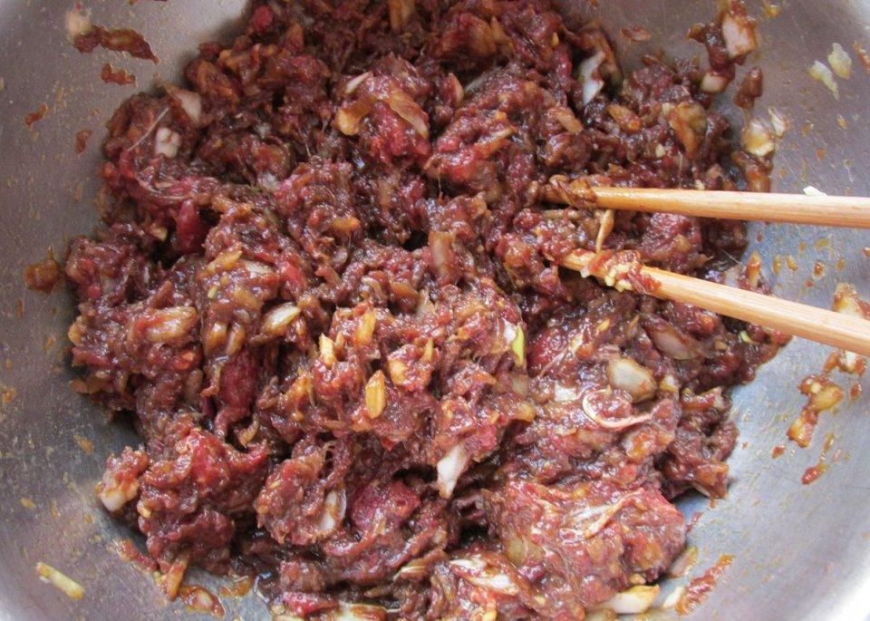 包子|蒸包子冷水上锅还是热水上锅？这些做对了不萎缩不塌馅，暄软好吃