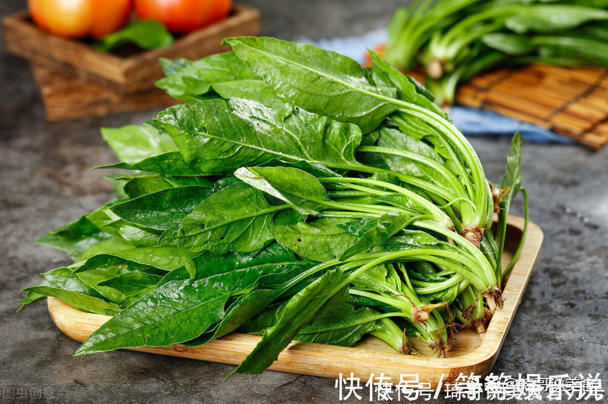买菠菜时,要分清“圆叶”和“尖叶”,区别挺大,买错涩口不甜爽