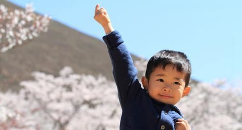 想要男孩有出息，有些“缺点”没必要深管，适当“放纵”是好事