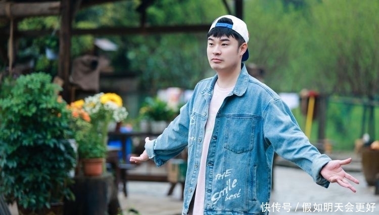 小树苗 在《向往的生活》被誉为综艺感最强的人 如今靠尬笑维持综艺感