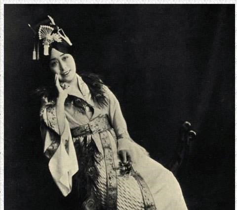 讲述慈禧宫中生活,与一大臣相爱并怀孕!